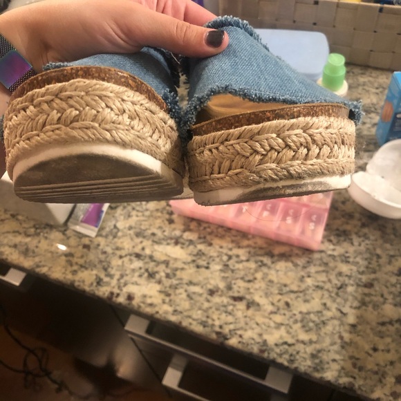 *** SOLD *** Steve Madden Kolten Denim Sandals - Picture 6 of 6